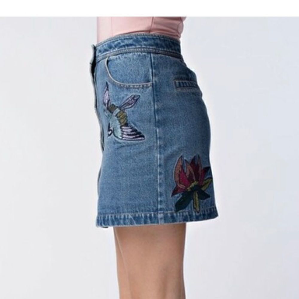 ð
ºEMBROIDERED Denim Mini Skirt - Picture 5 of 13